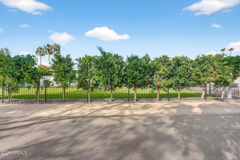 7-web-or-mls-34E Cactus Rd