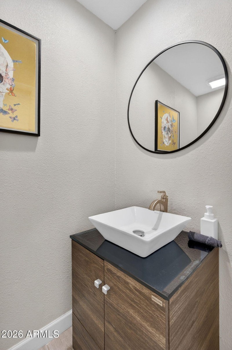 25-web-or-mls-19E Cactus Rd