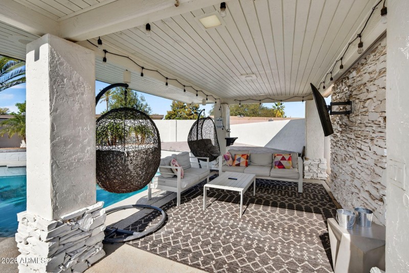 47-web-or-mls-25E Cactus Rd