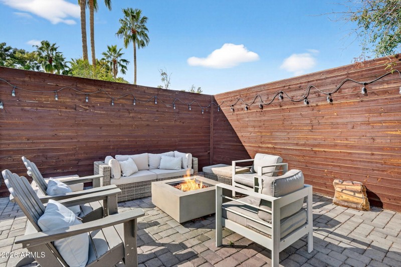 50-web-or-mls-30E Cactus Rd