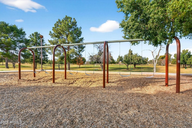 77-web-or-mls-39E Cactus Rd