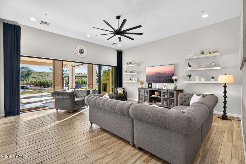 013_18-web-or-mls-32e_melissa_pl_198