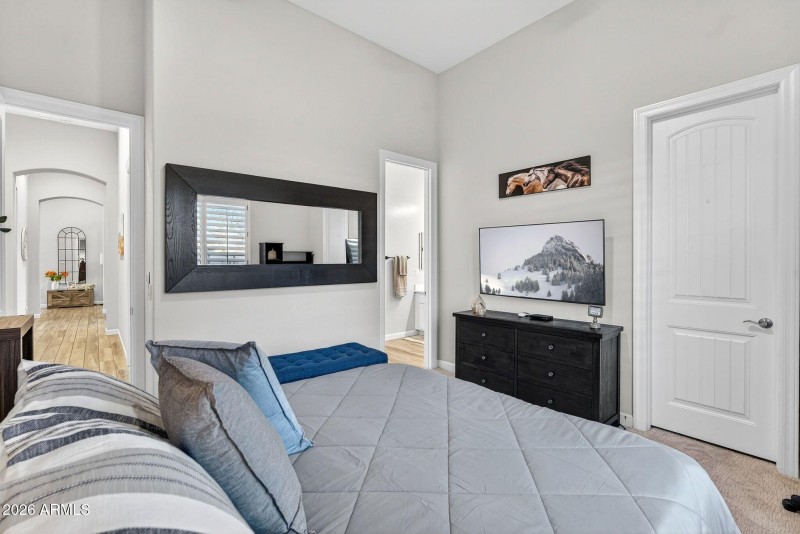 054_60-web-or-mls-74e_melissa_pl_701