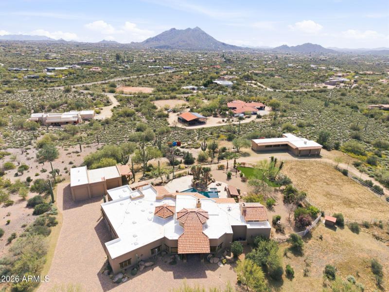 6601 E Willow Springs Ln N