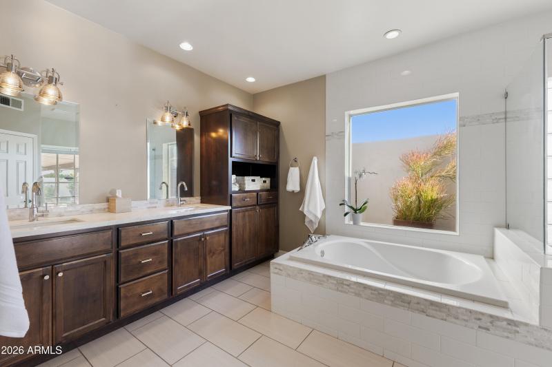 8717 E Spanish Barb Trail-30