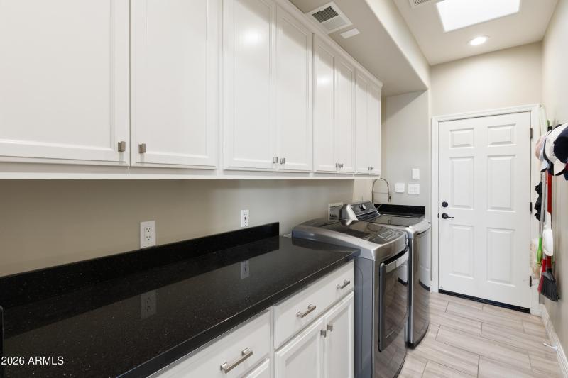 8717 E Spanish Barb Trail-38