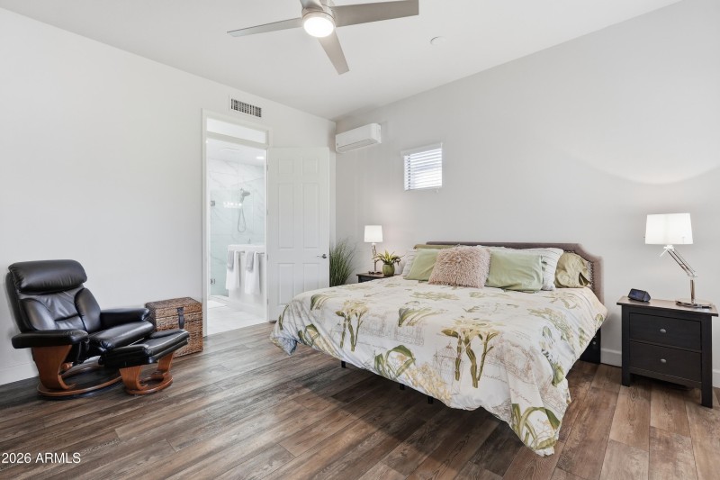 Primary Suite (Main Level)