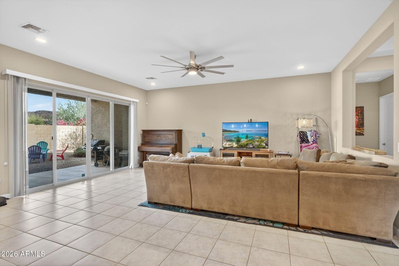 6-web-or-mls-29W Remuda Dr