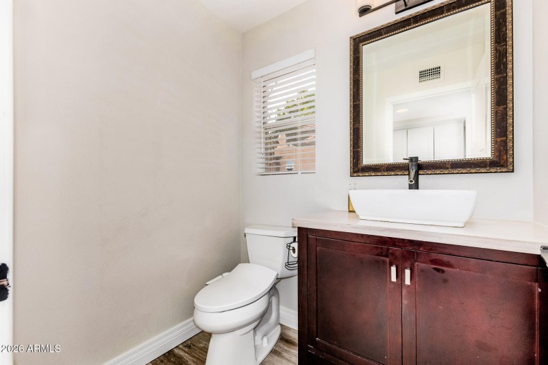 Powder Room 1st Floor