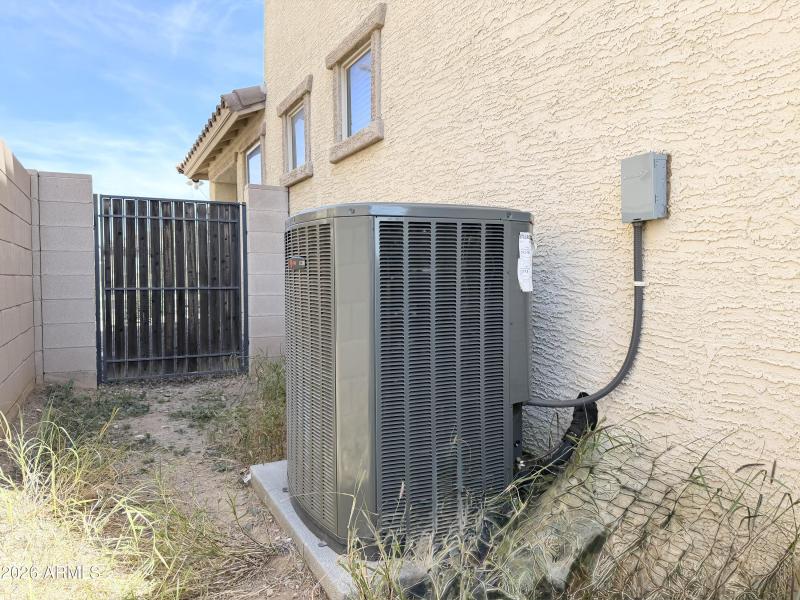 Main home side gate - back