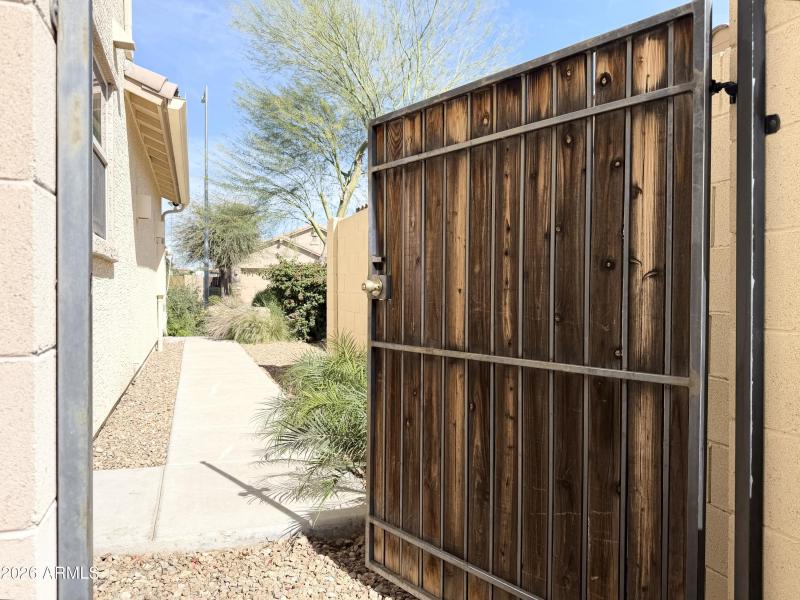 Casita side gate - back