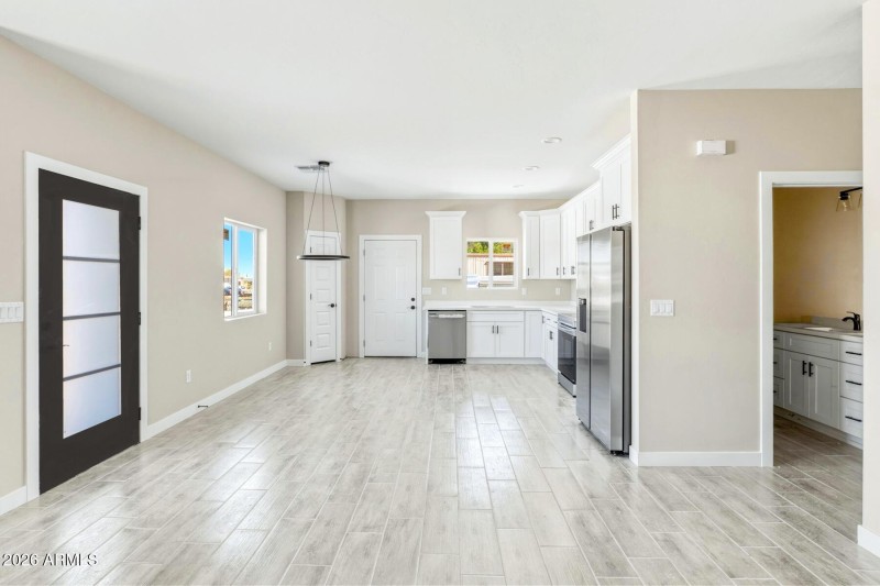 240 Valerie Lane-082066