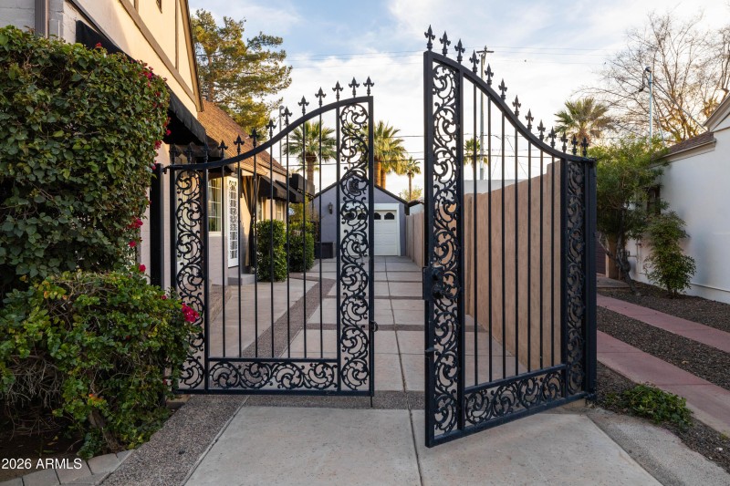 Gated Driveway