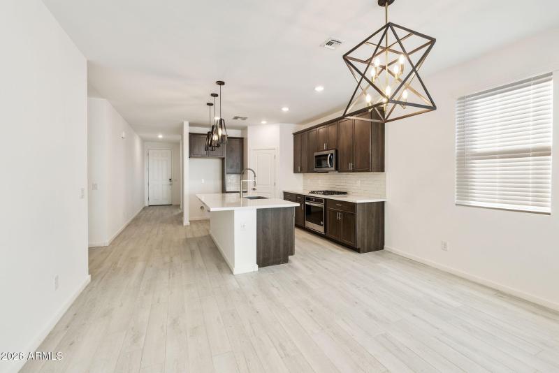 10-web-or-mls-dlb_7886-dlb_7890