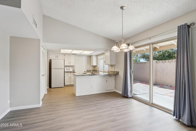 11-print-W Continental Dr-S2702-011