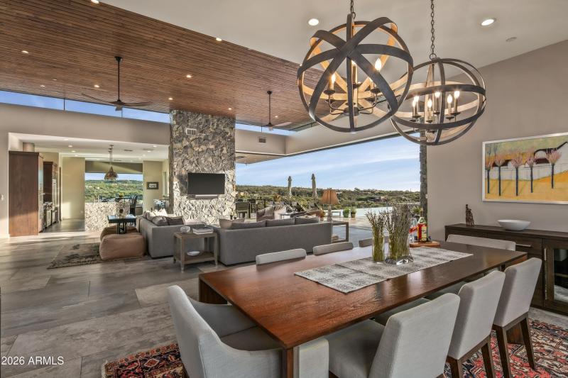 014_LIVING & DINING ROOM