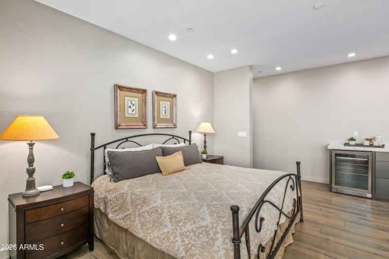 049_CASITA WITH WINE BAR