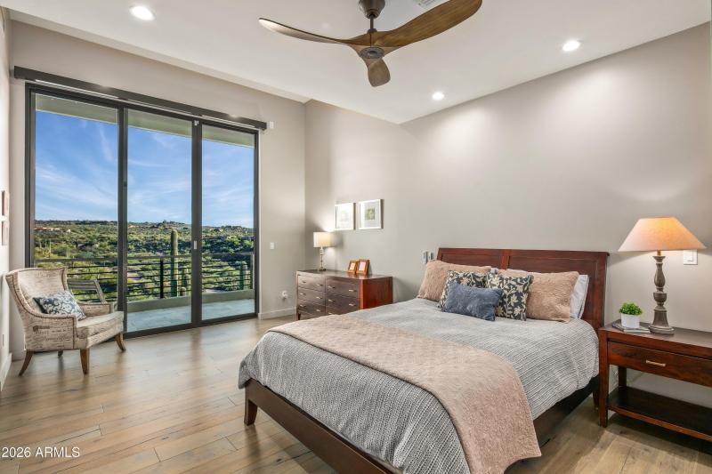 054_GUEST SUITE BED 3