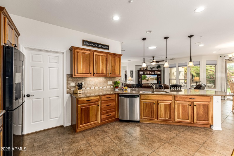 9b4d4ed7a4e17069e7e1a5d398c07d09