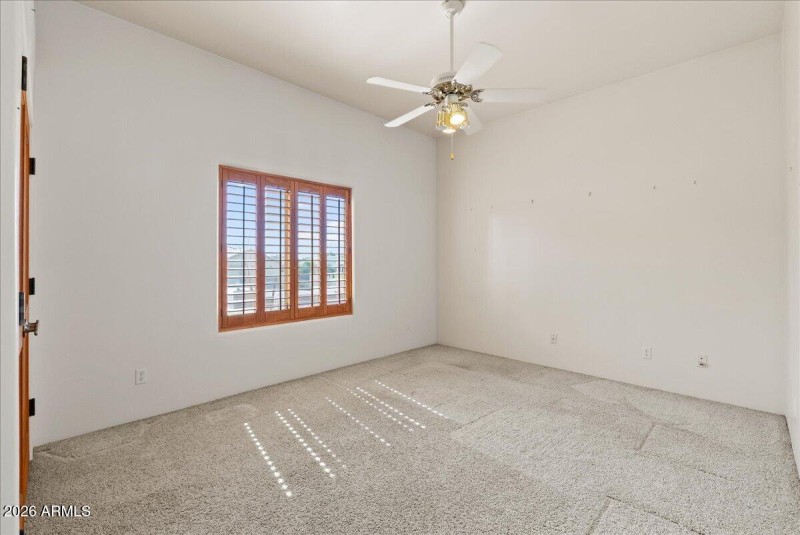 25-DesertSkyREM-13002 W San Juan Ave, Li