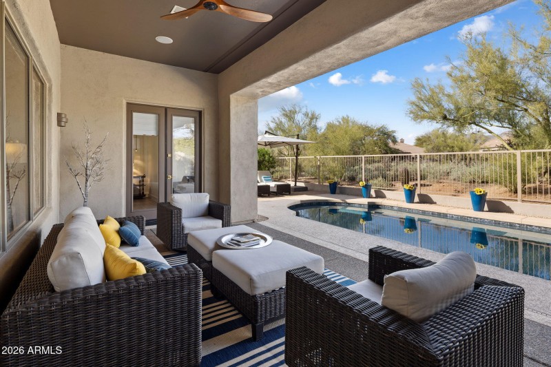 Outdoor Patio Lounge