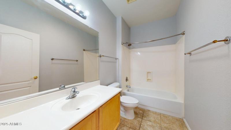 871-E-Sherri-Dr-03292025_085525