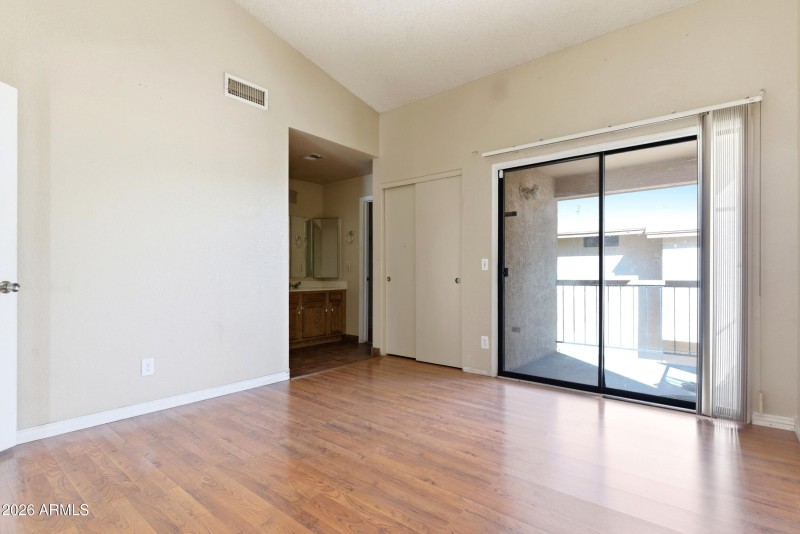 10_52cebec3-f13a-4c2b-9b81-07381b96be79