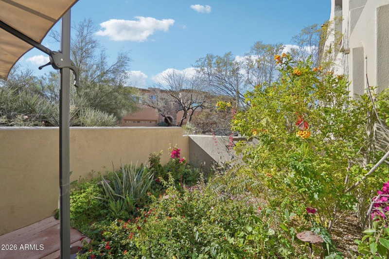 7-web-or-mls-N White Feather Ln 182-S280