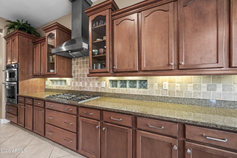 4 Kitchen Thermador gas range