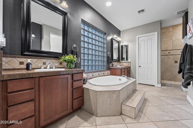 15 Owners Bath Double sinks