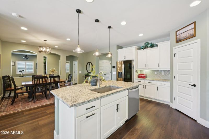 17-web-or-mls-W Oberlin Way-S2402-017