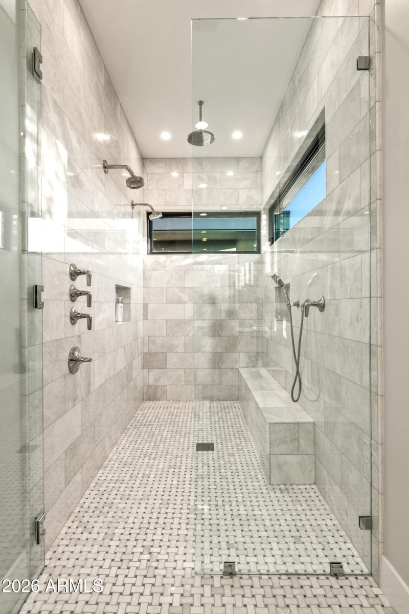 034_Primary Sensational Shower