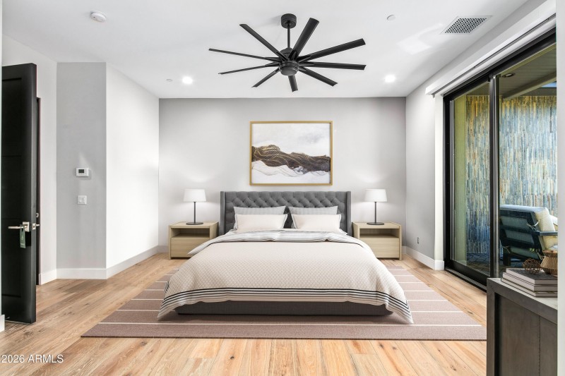 042_Junior Suite Staged