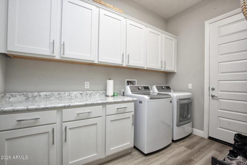 074_20218NWagnerWashDr