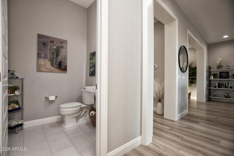 032_20218NWagnerWashDr