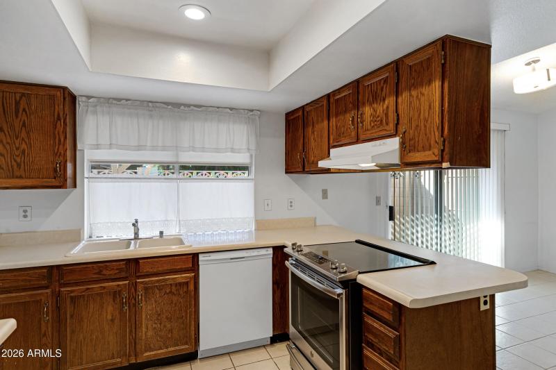 17635 N Lindner Dr-6