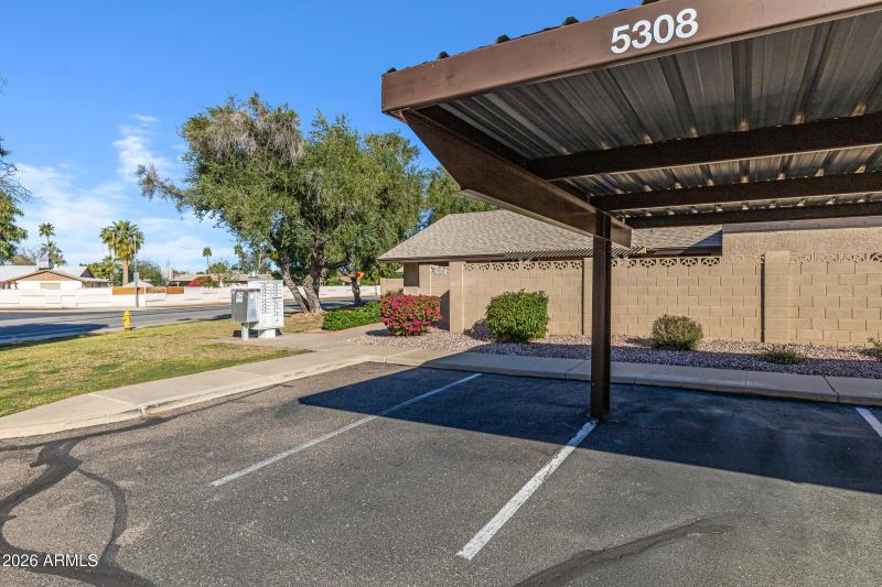 17635 N Lindner Dr-17