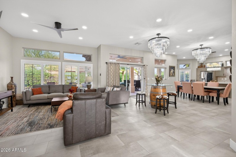 10_22015_N_Mirage_Lane10_mls