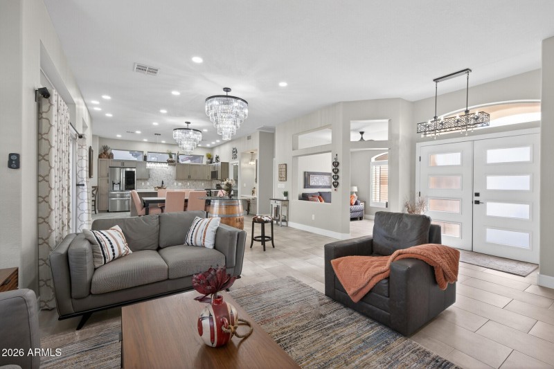 13_22015_N_Mirage_Lane13_mls