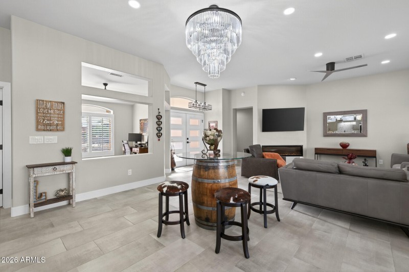 18_22015_N_Mirage_Lane18_mls