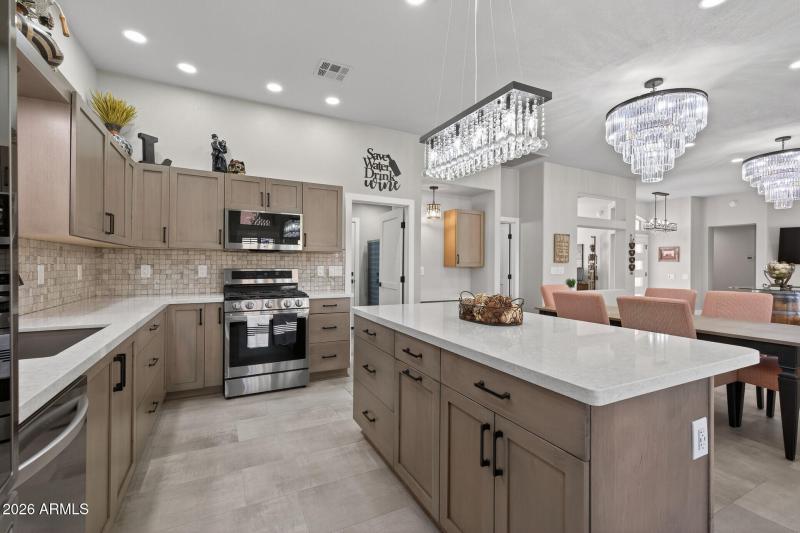 25_22015_N_Mirage_Lane25_mls