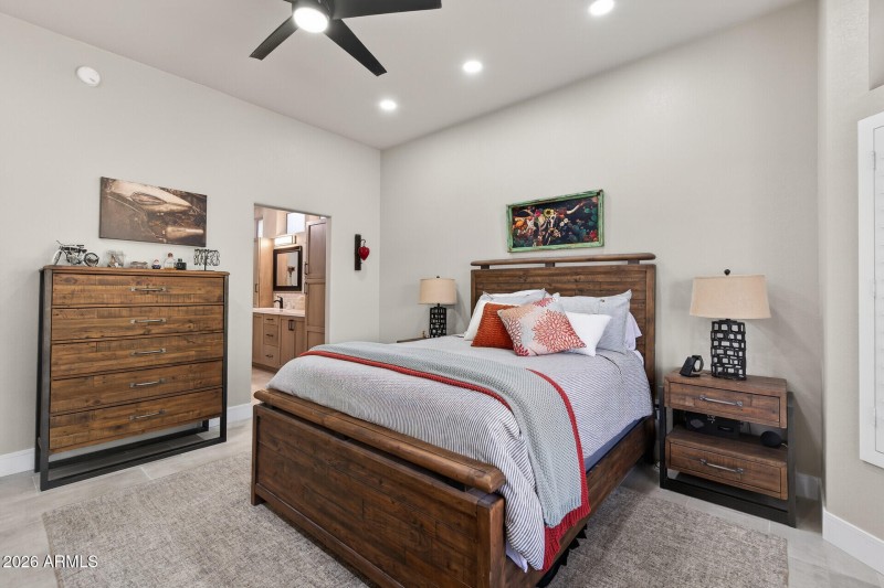 31_22015_N_Mirage_Lane31_mls