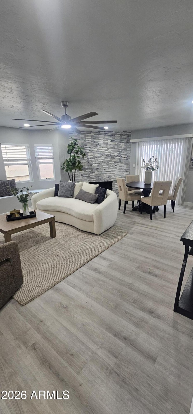 Emerald Scottsdale 10949 E Hope Dr 85259