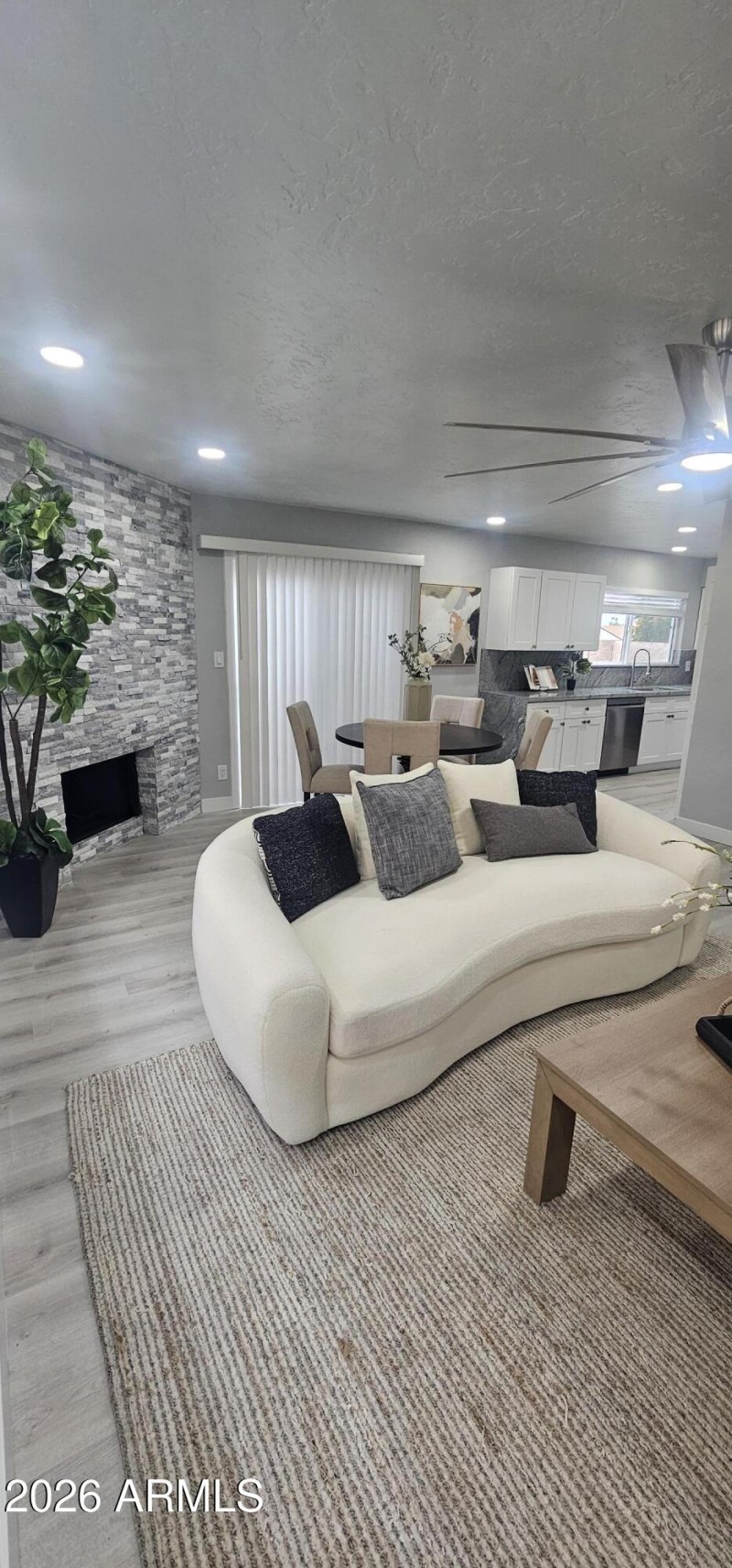 Emerald Scottsdale 10949 E Hope Dr 85259