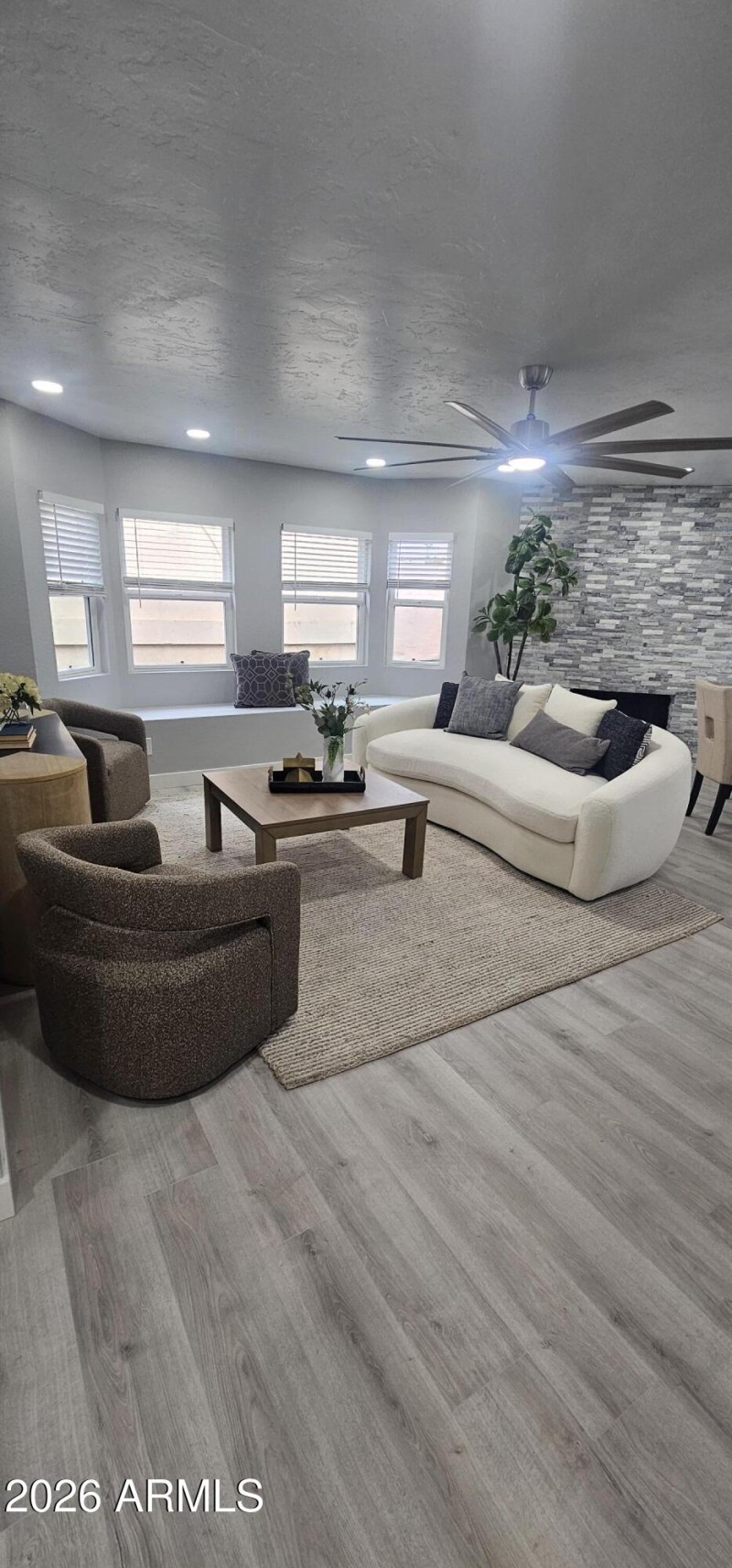 Emerald Scottsdale 10949 E Hope Dr 85259