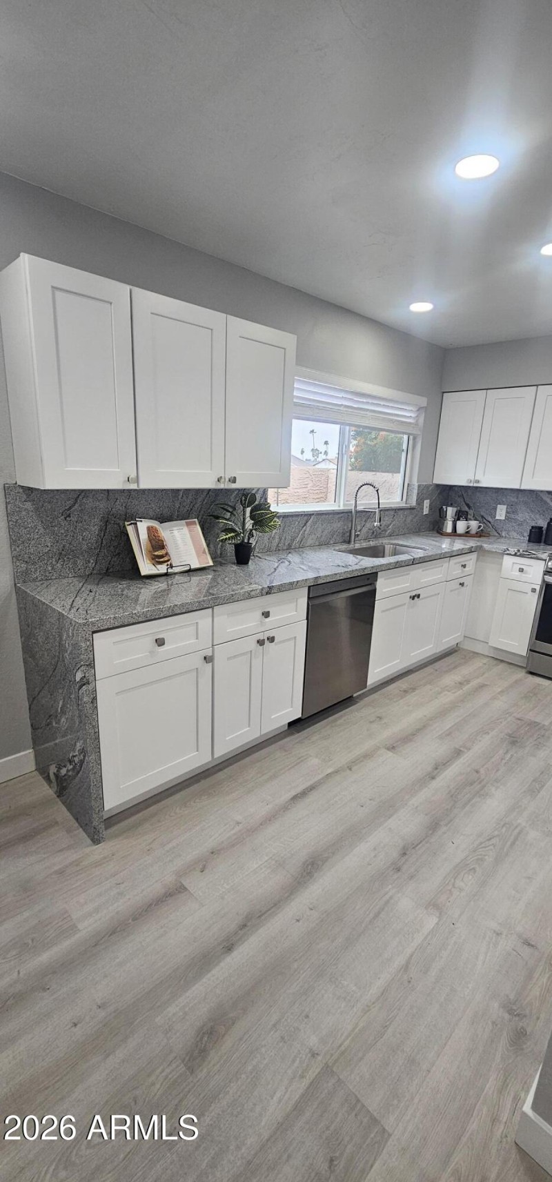 Emerald Scottsdale 10949 E Hope Dr 85259