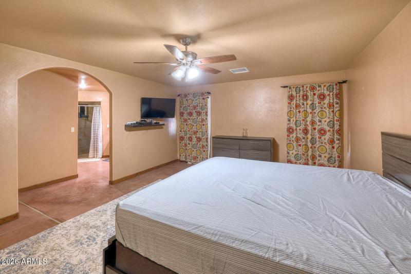 16373_5220 West Desert Mountain Trail