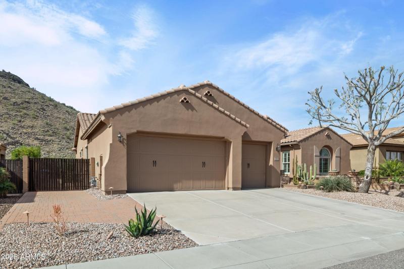 56 Drive front of home 3 RV Gate