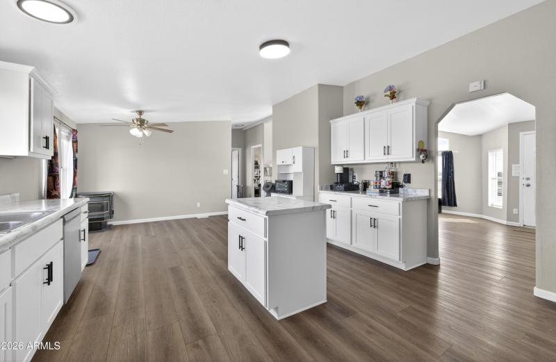 936-deer-field-blvd-winslow-az-usa-001