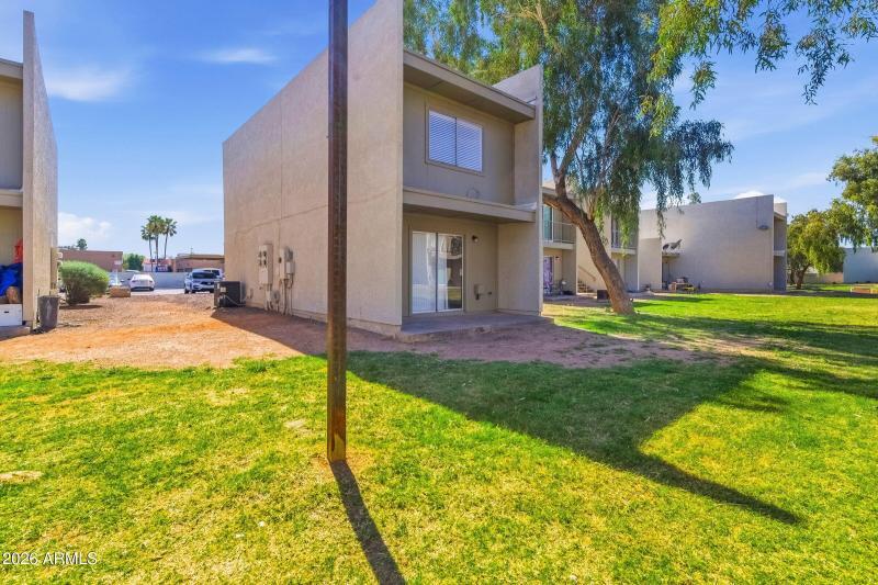 21-custom-2828 E Tierra Buana Ln-21